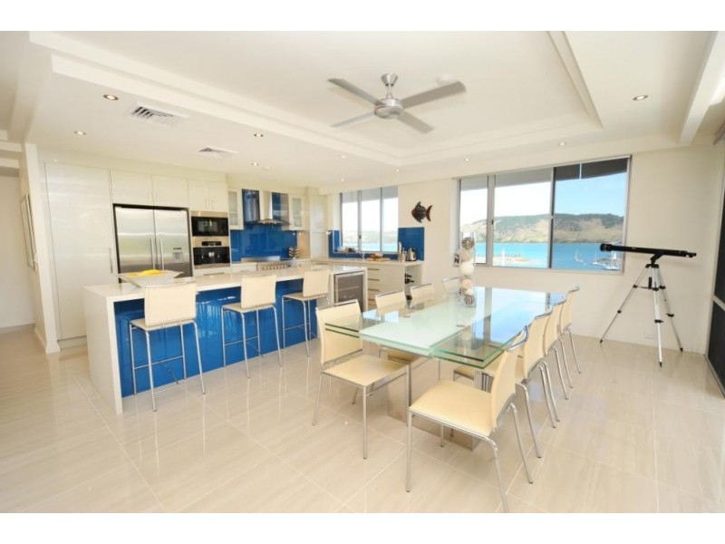 2/1 Marina Drive, Hamilton Island QLD 4803