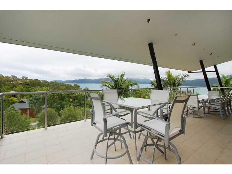 1/18 Whitsunday Boulevard, Hamilton Island QLD 4803