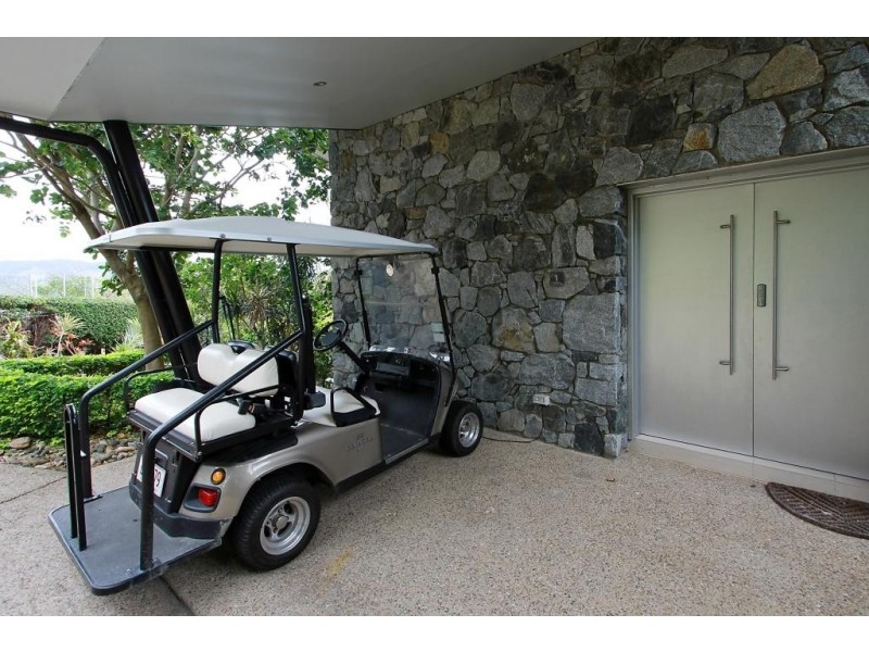 1/18 Whitsunday Boulevard, Hamilton Island QLD 4803