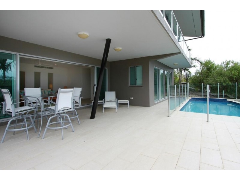 1/18 Whitsunday Boulevard, Hamilton Island QLD 4803