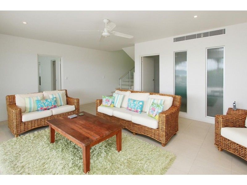 1/18 Whitsunday Boulevard, Hamilton Island QLD 4803