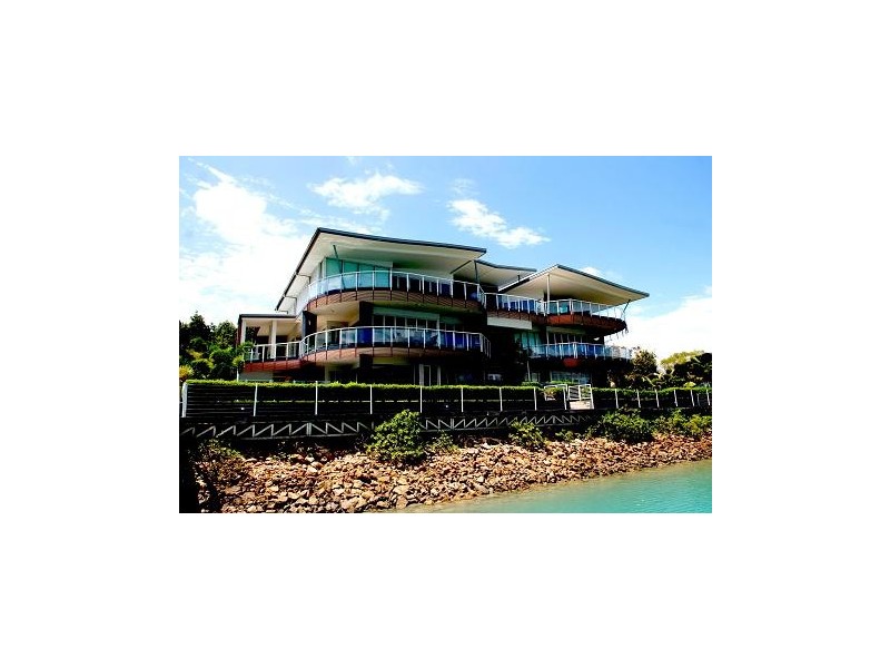 21/1 Airport Drive, Hamilton Island QLD 4803
