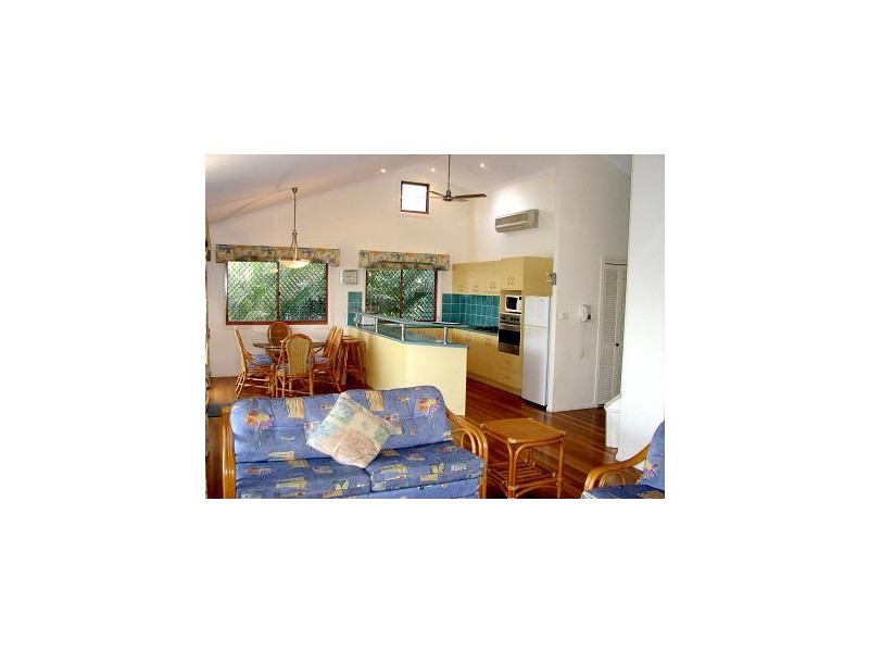 10/1 Flametree Grove, Hamilton Island QLD 4803