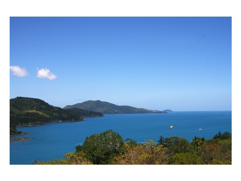 MB/4 Whitsunday Boulevard, Hamilton Island QLD 4803