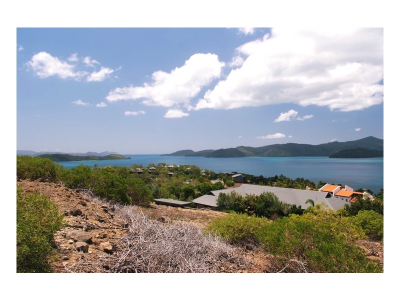 MB/4 Whitsunday Boulevard, Hamilton Island QLD 4803