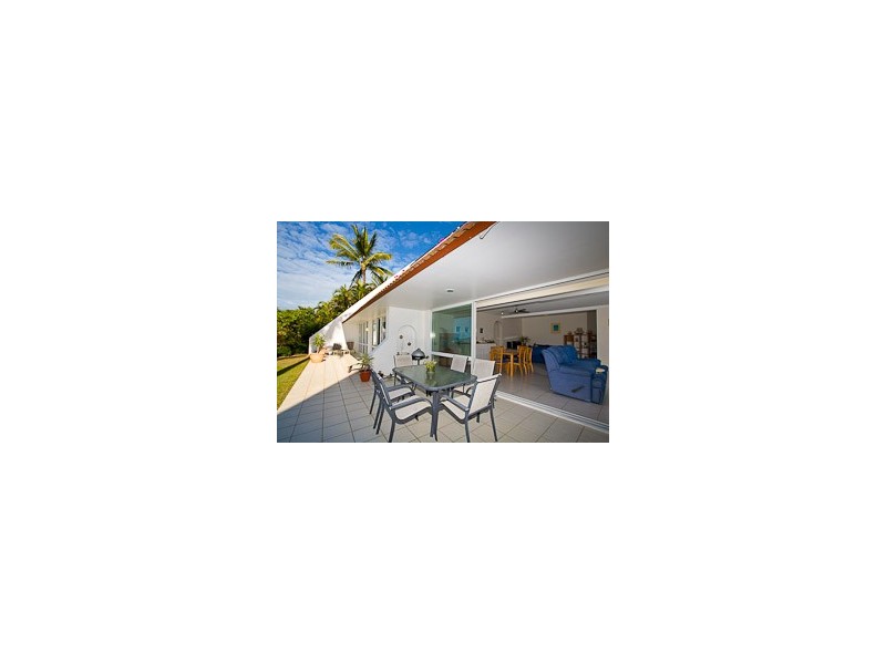 E3/12 Whitsunday Boulevard, Hamilton Island QLD 4803