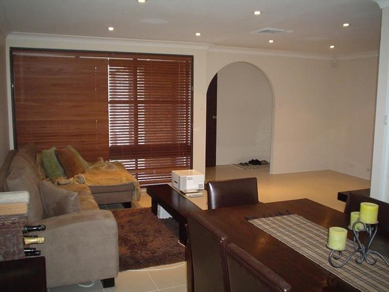 18 Rosewood Drive, Greystanes NSW 2145