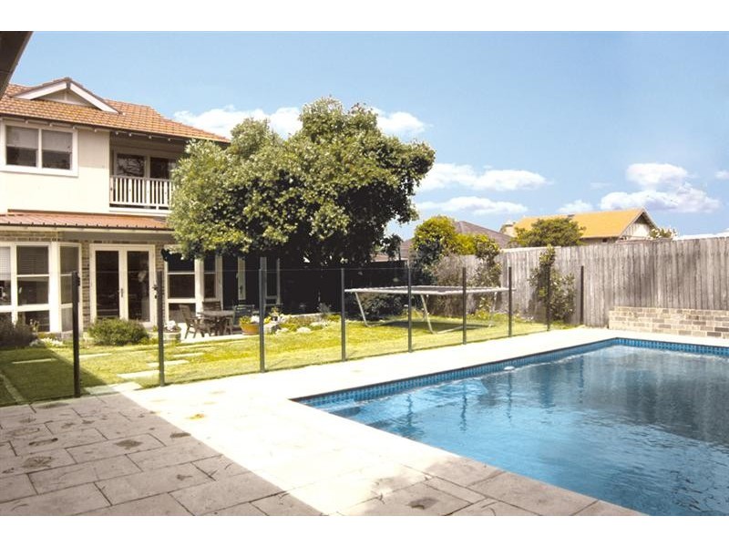 6 Castlestead St, Concord West NSW 2138