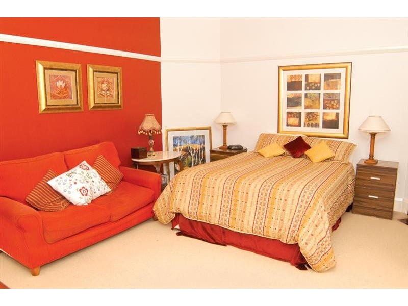 6 Castlestead St, Concord West NSW 2138