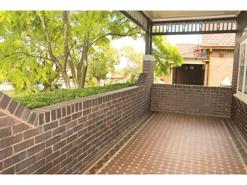 6 Castlestead St, Concord West NSW 2138