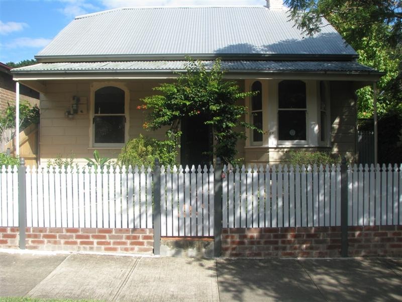 108 Park Ave, Ashfield NSW 2131