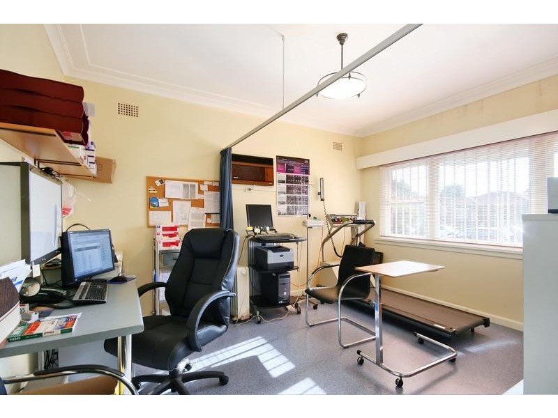 4 Hospital Rd, Concord West NSW 2138