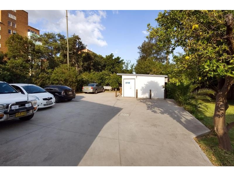 4 Hospital Rd, Concord West NSW 2138