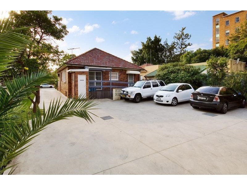 4 Hospital Rd, Concord West NSW 2138