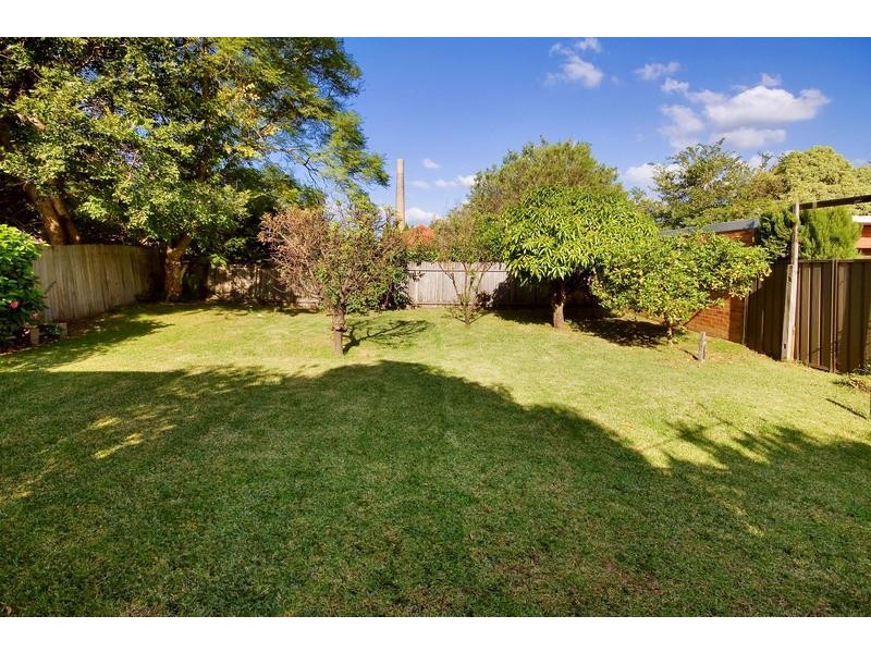 8 Hospital Rd, Concord West NSW 2138