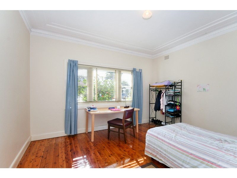 8 Hospital Rd, Concord West NSW 2138
