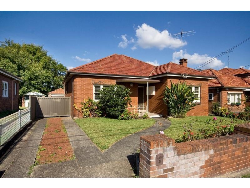 8 Hospital Rd, Concord West NSW 2138