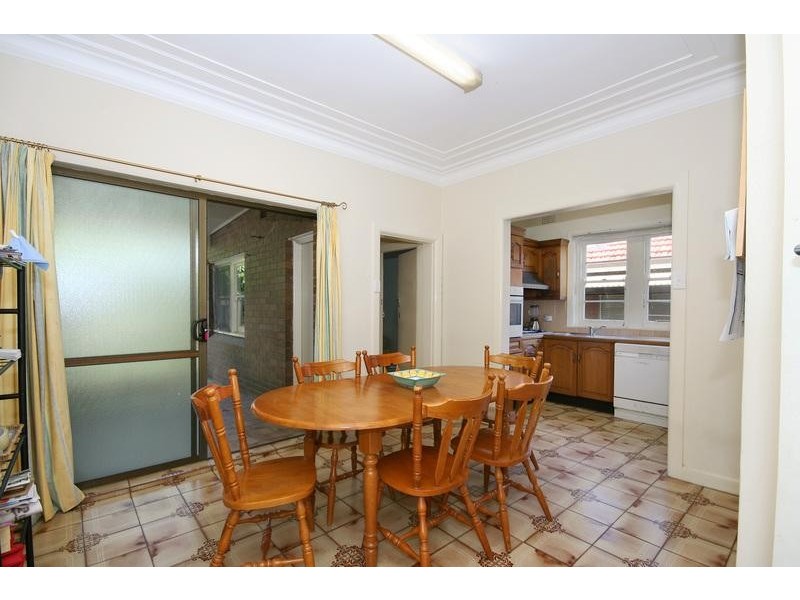 8 Hospital Rd, Concord West NSW 2138