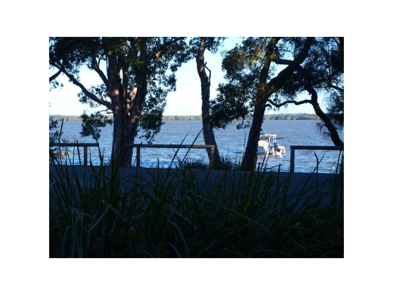 16 Boreen Parade, Boreen Point QLD 4565