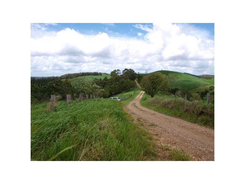 98 Simpsons Road, Cootharaba QLD 4565