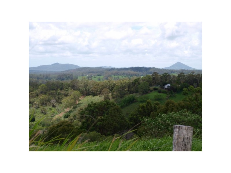 98 Simpsons Road, Cootharaba QLD 4565