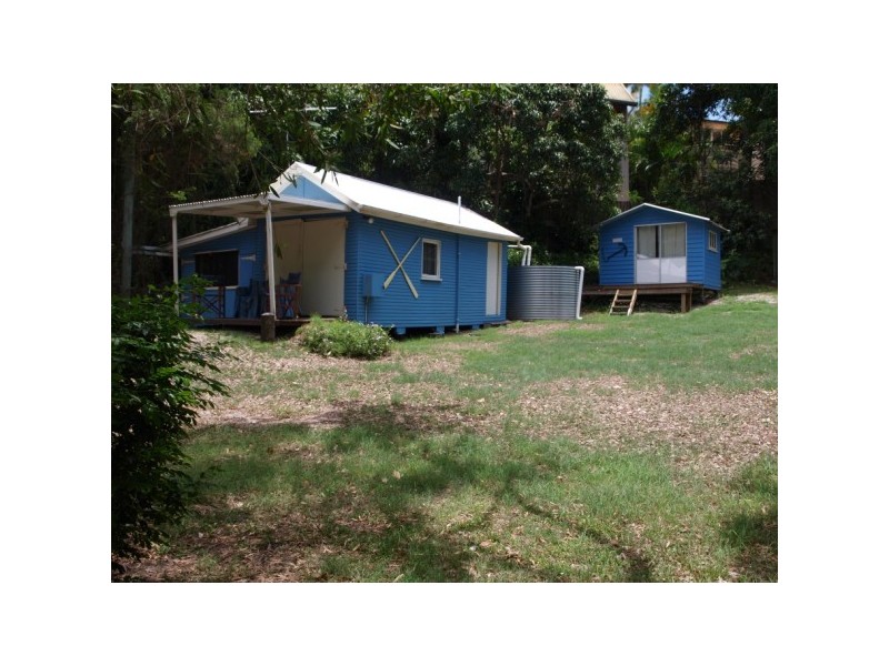 8 Boreen Parade, Boreen Point QLD 4565