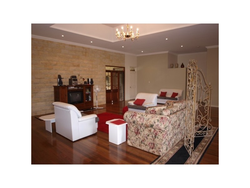 17 Elandra Terrace, Pomona QLD 4568