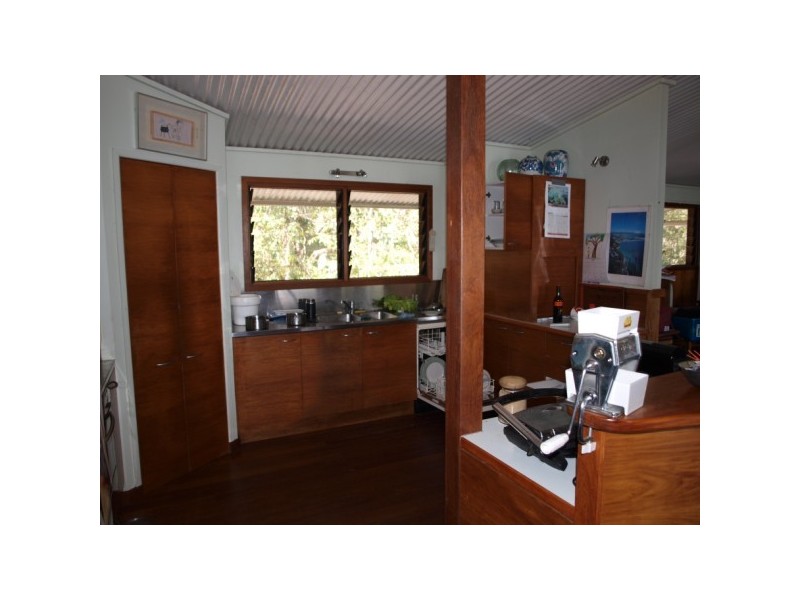 1 Urunga Parade, Boreen Point QLD 4565