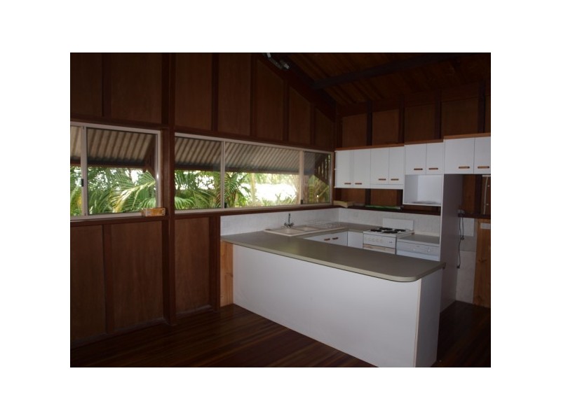 10 Laguna Street, Boreen Point QLD 4565