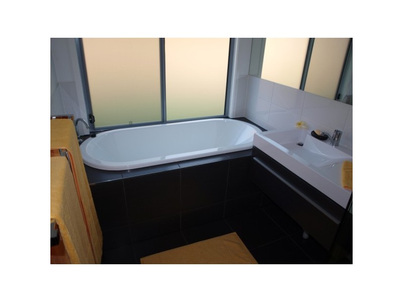 11 Laguna Street, Boreen Point QLD 4565