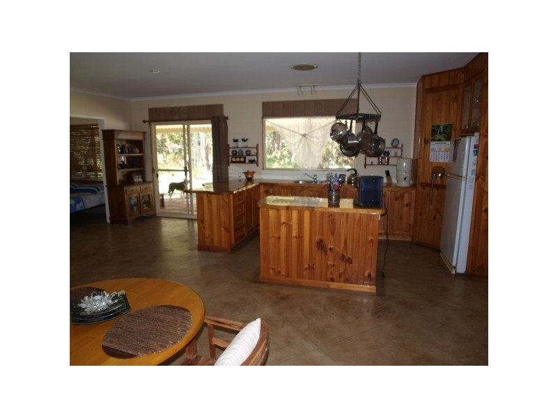 98 Kildeys Road, Cootharaba QLD 4565