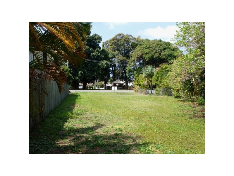4 Orchard Avenue, Boreen Point QLD 4565