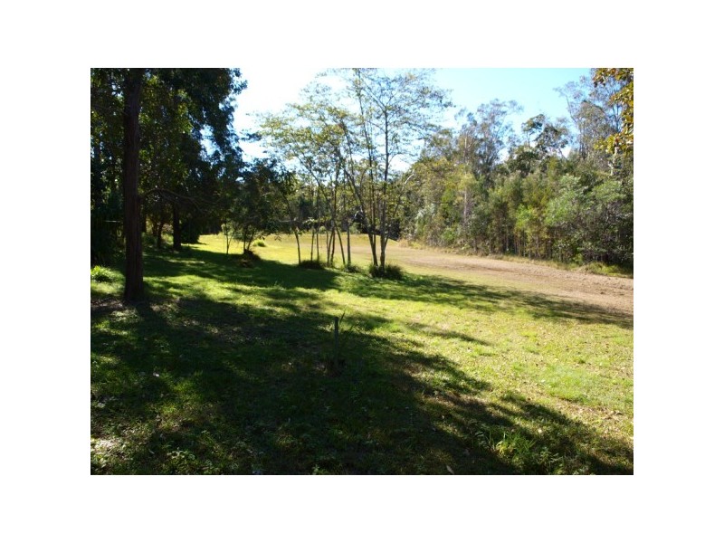 55 Hatch Road, Cootharaba QLD 4565