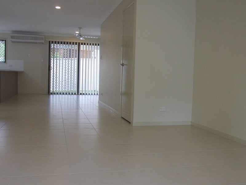 1/9 Cantrill Avenue, Nerang QLD 4211