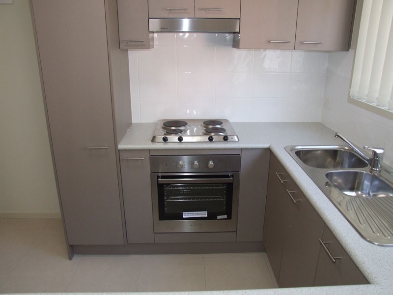 1/10 Cantrill Avenue, Nerang QLD 4211