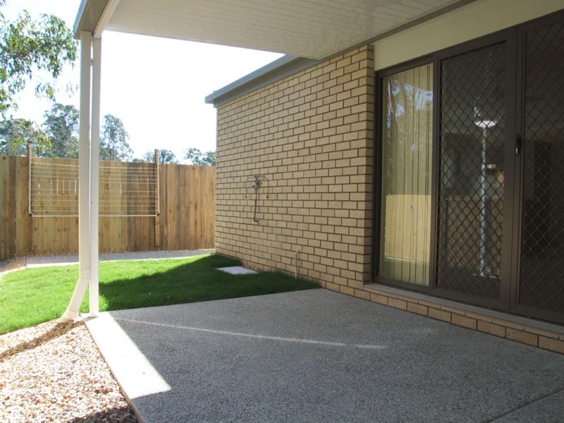 2/10 Cantrill Avenue, Nerang QLD 4211