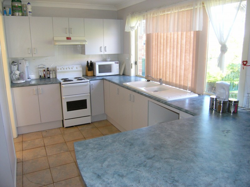 8 Basil Street, Worrigee NSW 2540