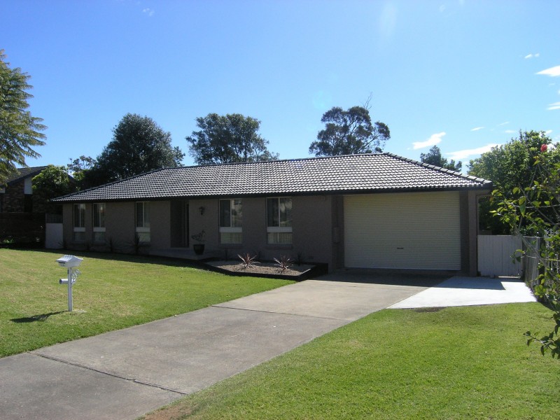 3 Fuchsia Crescent, Bomaderry NSW 2541