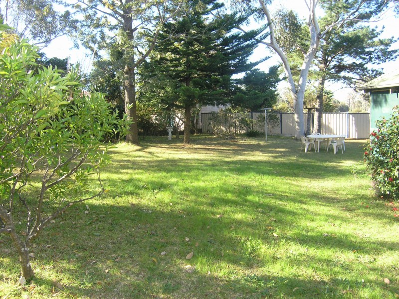 4 Folia Close, West Nowra NSW 2541