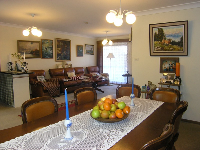 4 Folia Close, West Nowra NSW 2541