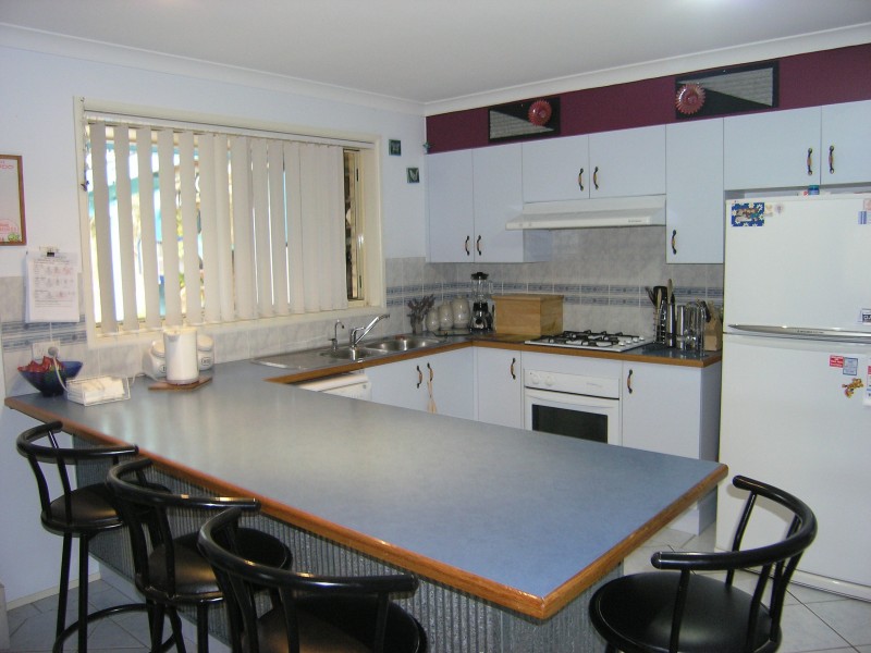 11 Jaycee Avenue, Nowra NSW 2541
