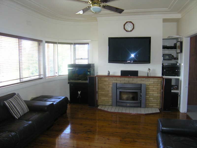 4 Jervis Street, Nowra NSW 2541