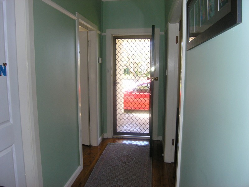 4 Jervis Street, Nowra NSW 2541