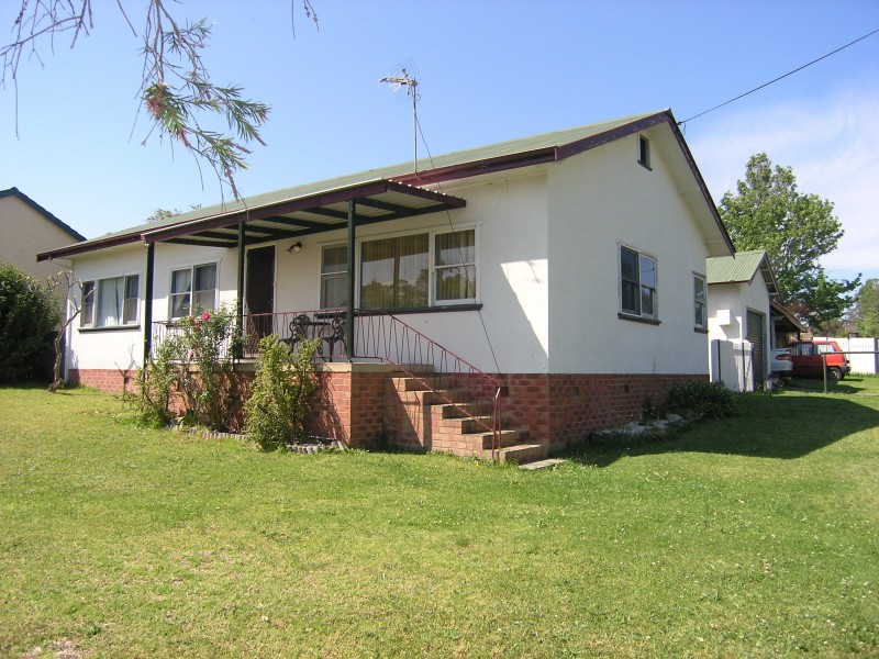 192 McKay Street, Nowra NSW 2541