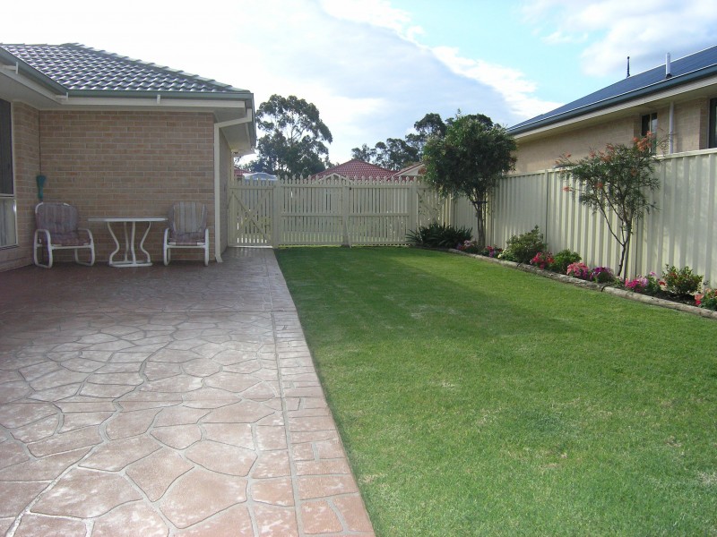 17 Kardella Avenue, Nowra NSW 2541