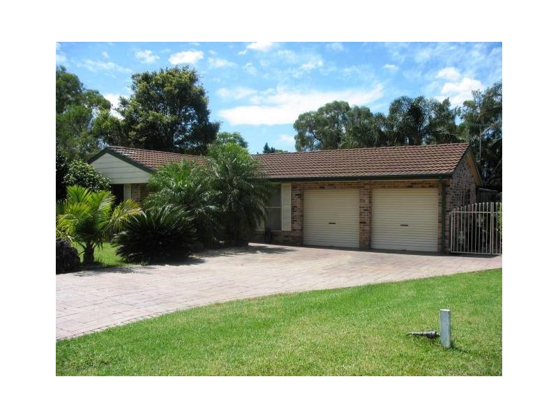 10 Romar Close, Bomaderry NSW 2541