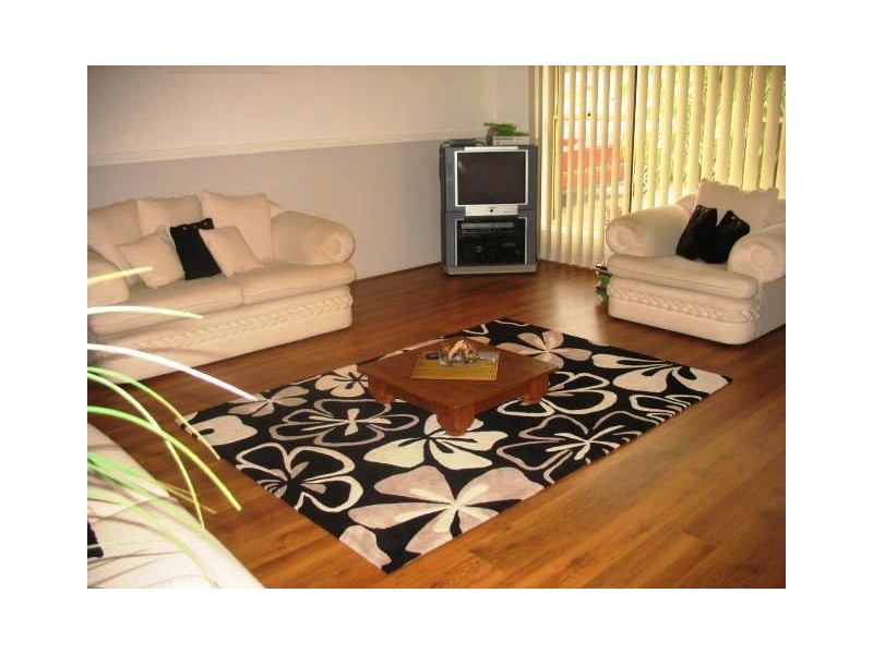 10 Romar Close, Bomaderry NSW 2541
