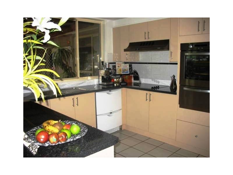10 Romar Close, Bomaderry NSW 2541
