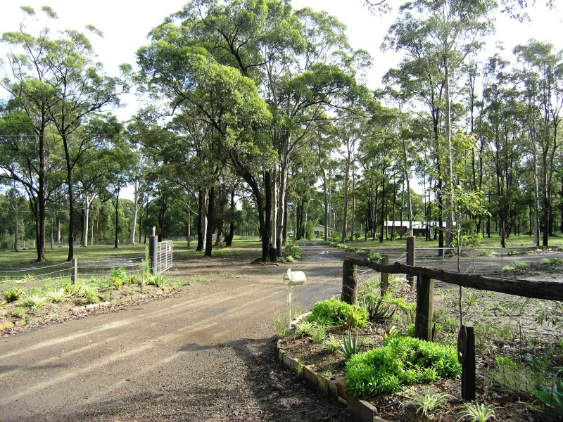 21 Forest Road, Falls Creek NSW 2540
