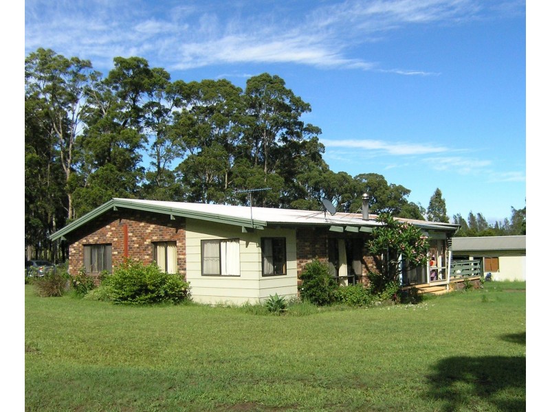 21 Forest Road, Falls Creek NSW 2540